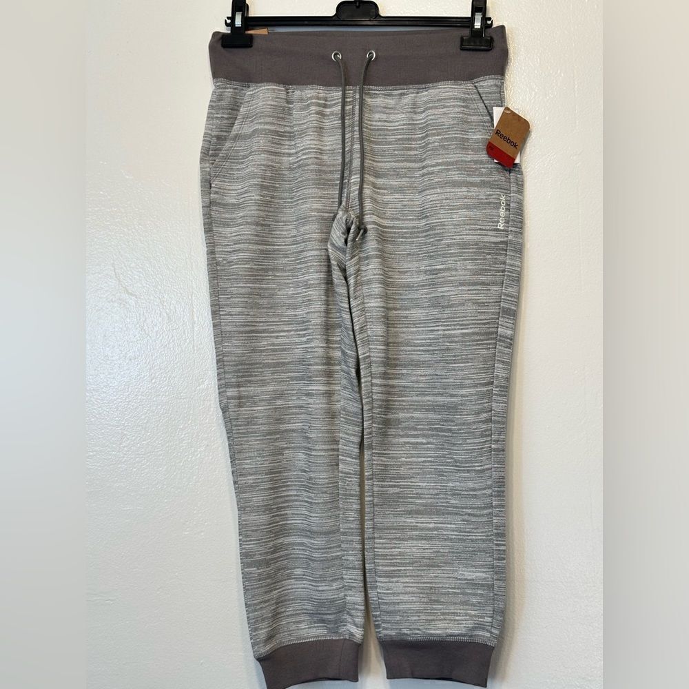 Reebok NWT cuffed Capri joggers size S/CH,